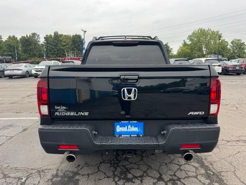 Used 2023 Honda Ridgeline Sport image 3