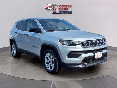 Used 2025 Jeep Compass Sport AWD/4WD image 7