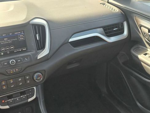 Used 2023 GMC Terrain SLE image 16
