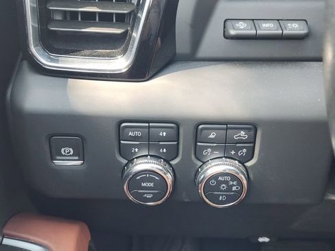 Used 2025 GMC Sierra 2500 Denali Ultimate AWD/4WD image 23