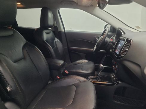 Used 2018 Jeep Compass Limited w/ Navigation Group image 21