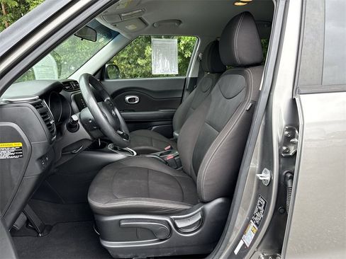 Used 2016 Kia Soul image 17