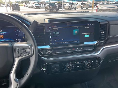 Used 2025 Chevrolet Silverado 2500 LT w/ Convenience Package image 7