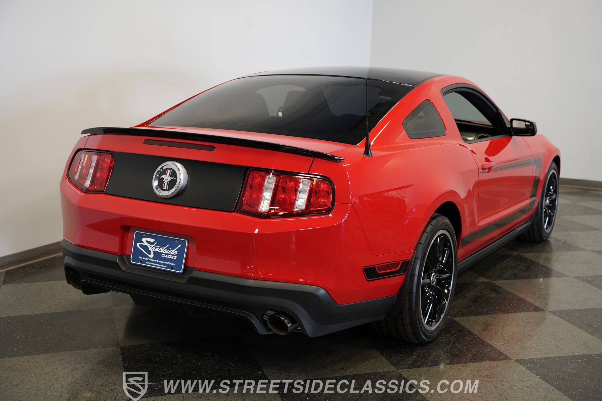 Used 2012 Ford Mustang Boss 302 RWD image 12
