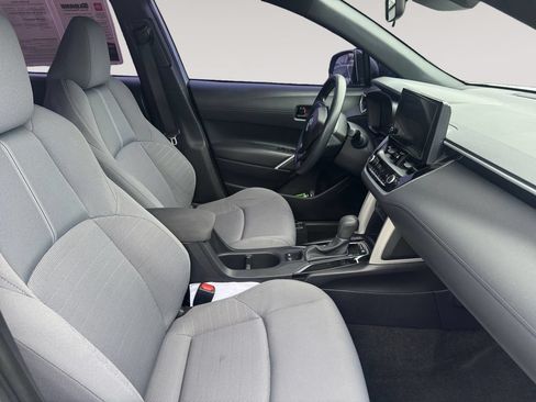 Used 2024 Toyota Corolla Cross AWD Hybrid image 15