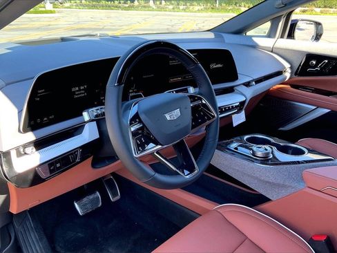 New 2026 Cadillac Optiq Sport 2 image 9