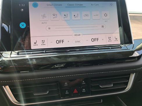 New 2026 Volkswagen Atlas SE FWD image 11