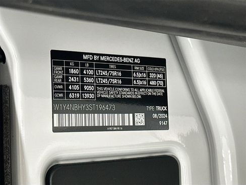 Used 2025 Mercedes-Benz Sprinter 2500 image 28