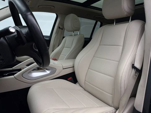 Used 2022 Mercedes-Benz GLS 450 4MATIC image 16