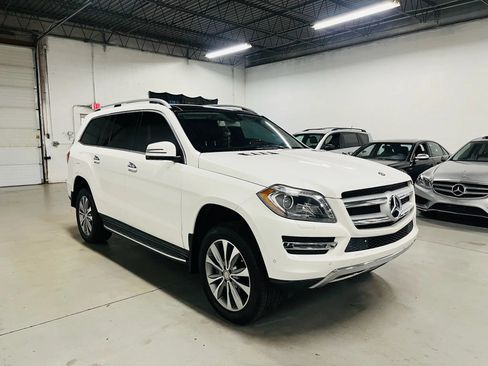 Used 2015 Mercedes-Benz GL 450 4MATIC image 4