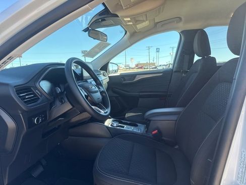 Used 2025 Ford Escape Active image 2