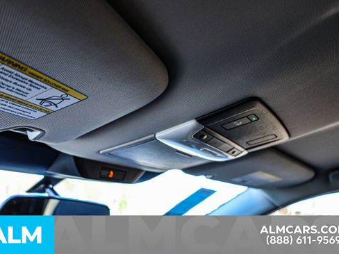 Used 2025 Nissan Pathfinder SV image 52