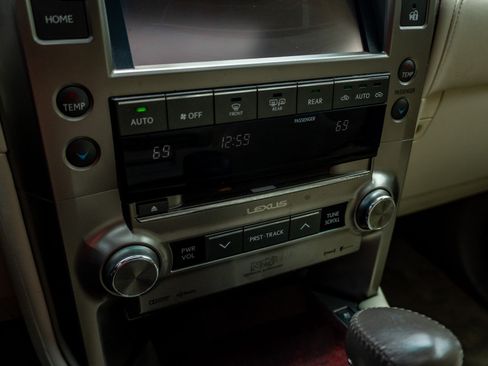 Used 2014 Lexus GX 460 Luxury AWD/4WD image 28
