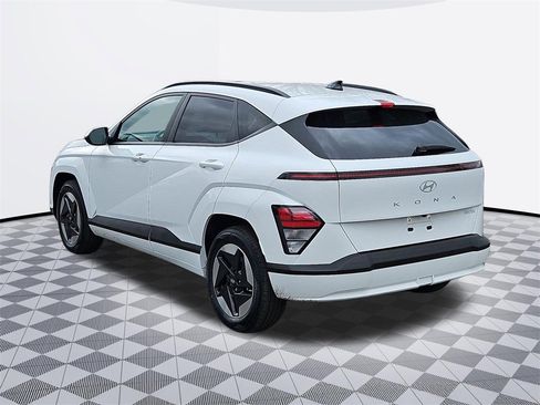 Certified 2024 Hyundai Kona SEL image 4