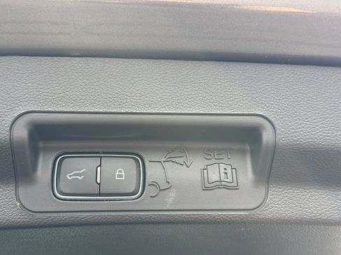 Used 2025 Ford Explorer ST-Line w/ ST-Line Street Pack image 21