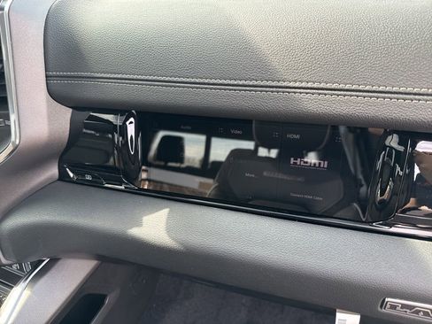 New 2026 RAM 1500 Laramie AWD/4WD image 32