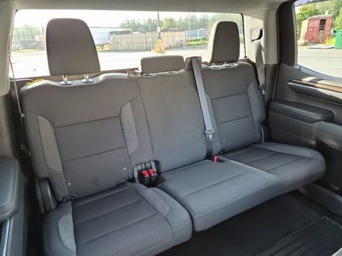 Used 2022 Chevrolet Silverado 1500 LT AWD/4WD image 22