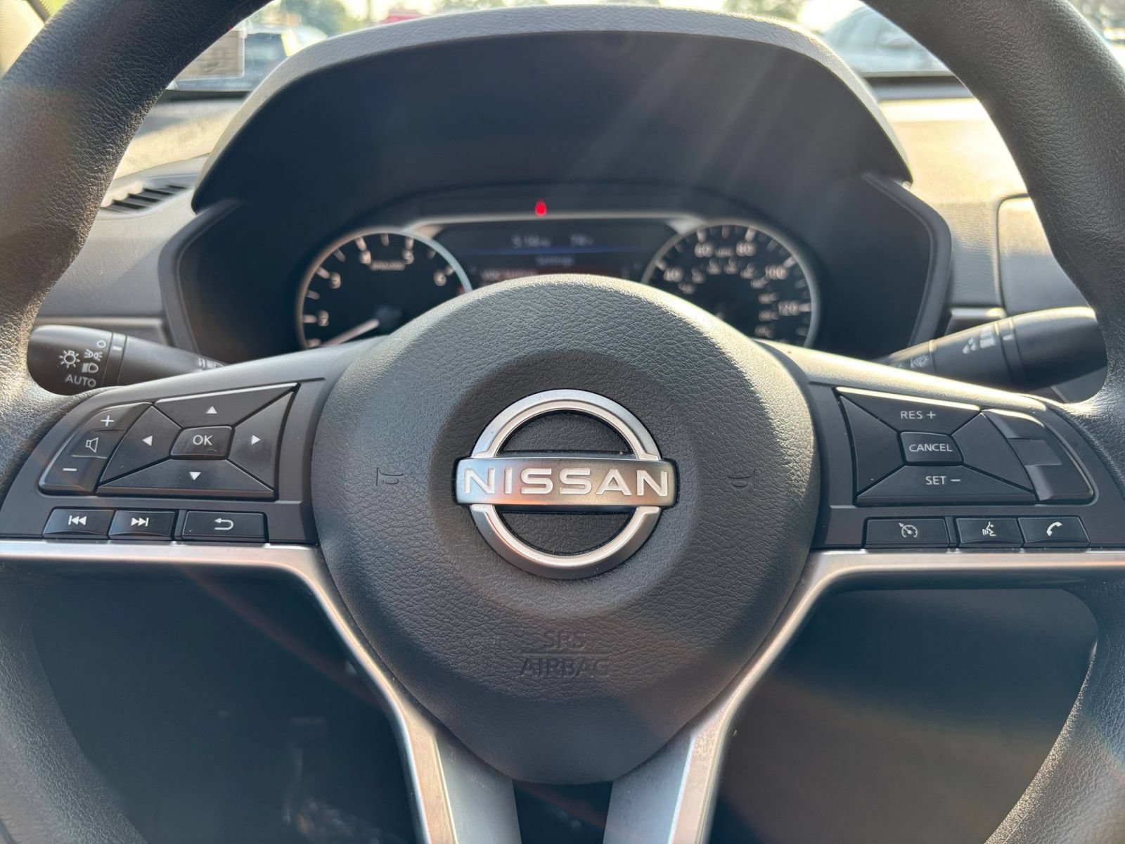 Used 2025 Nissan Altima 2.5 SV FWD image 27