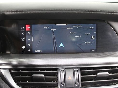 Used 2023 Alfa Romeo Stelvio Veloce image 12