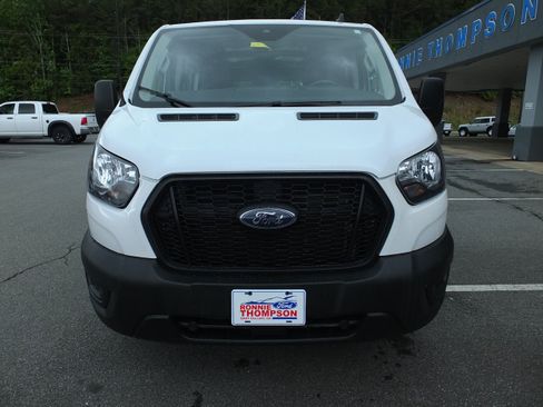 Used 2023 Ford Transit 250 Low Roof RWD image 8