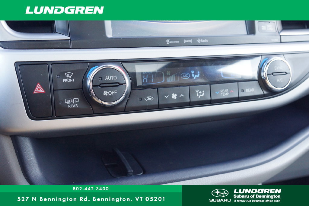 Used 2019 Toyota Highlander XLE AWD/4WD image 21