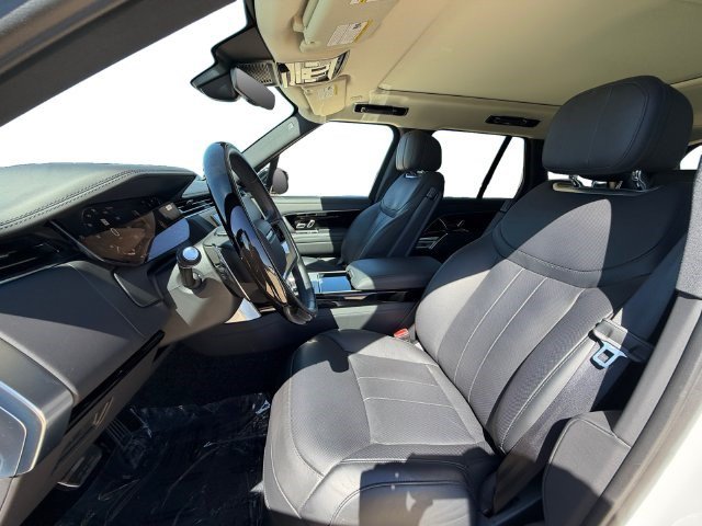 Certified 2025 Land Rover Range Rover SE AWD/4WD image 10
