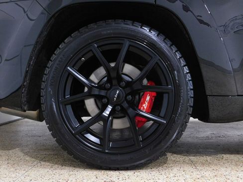 Used 2021 Jeep Grand Cherokee SRT image 99