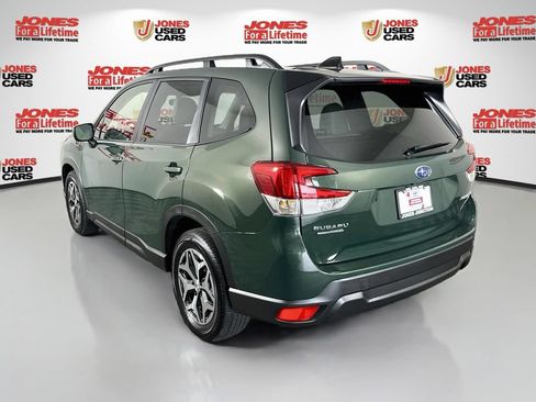 Used 2024 Subaru Forester Premium AWD/4WD image 2