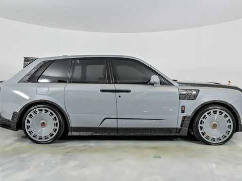 Used 2023 Rolls-Royce Cullinan AWD/4WD image 17