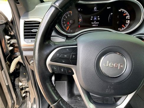 Used 2019 Jeep Grand Cherokee Altitude AWD/4WD image 23