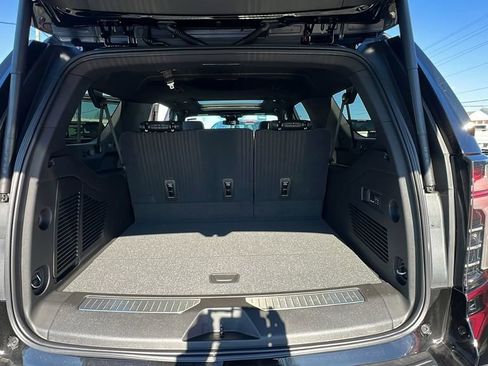 New 2026 Chevrolet Suburban Z71 w/ Comfort Package image 10