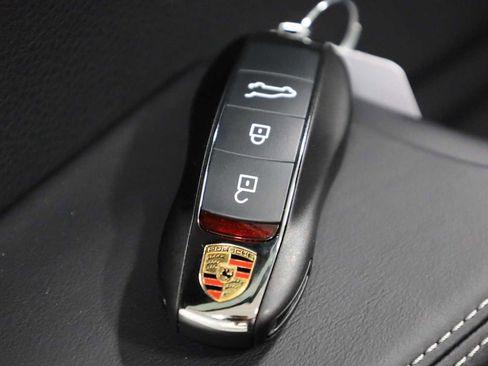 New 2026 Porsche Macan S image 43