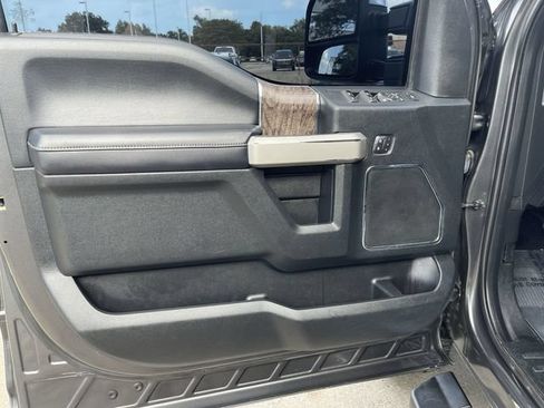 Used 2019 Ford F350 Lariat w/ Chrome Package AWD/4WD image 10