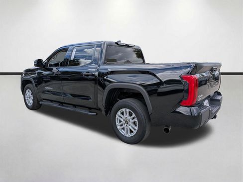 Used 2023 Toyota Tundra SR5 w/ SR5 Convenience Package AWD/4WD image 6
