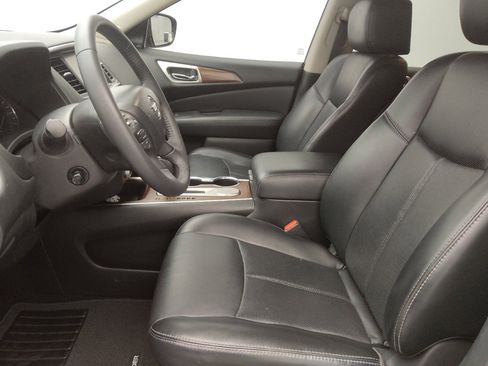 Used 2017 Nissan Pathfinder Platinum w/ Family Entertainment Package image 17