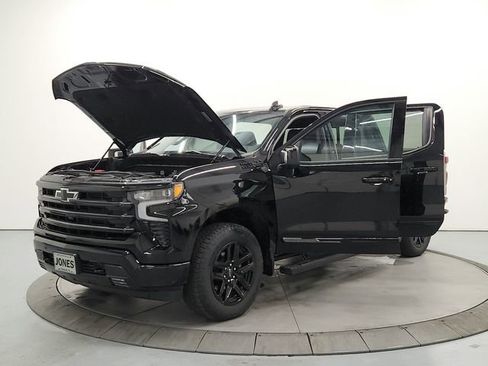 Used 2026 Chevrolet Silverado 1500 High Country w/ Midnight Edition AWD/4WD image 11