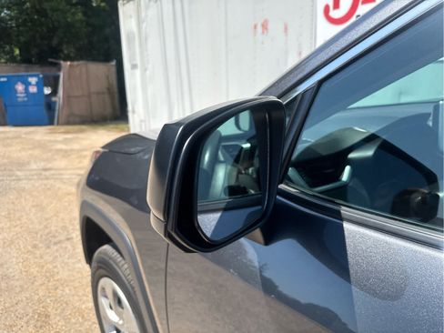 Used 2023 Toyota RAV4 LE FWD image 14