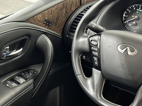 Used 2024 INFINITI QX80 Premium Select w/ Cargo Package image 23