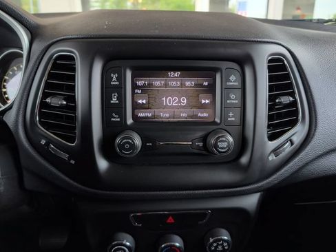 Used 2018 Jeep Compass Sport FWD image 20