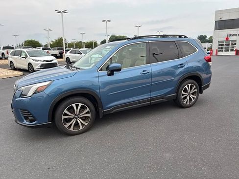 Used 2024 Subaru Forester Limited AWD/4WD image 18