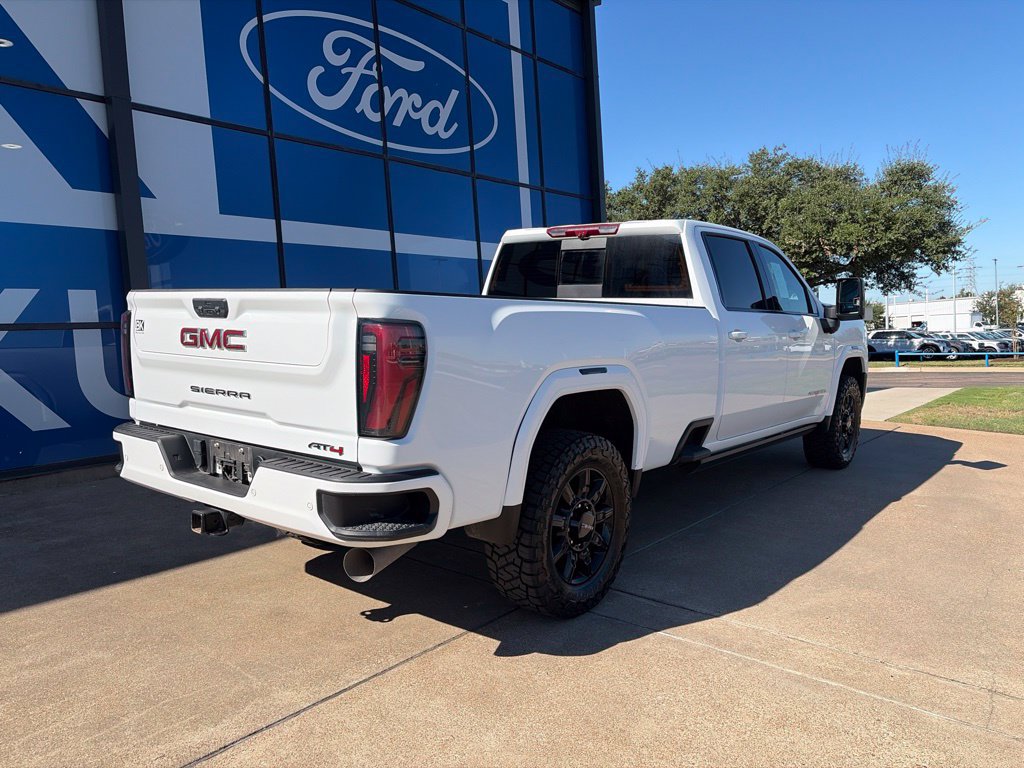 Used 2025 GMC Sierra 3500 AT4 w/ AT4 Premium Plus Package AWD/4WD image 7