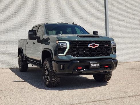 New 2026 Chevrolet Silverado 2500 ZR2 AWD/4WD image 2