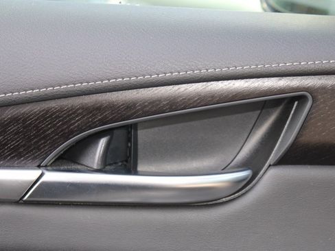 Used 2022 INFINITI QX60 Sensory w/ Cargo Package image 14