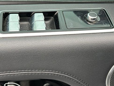 Used 2019 Land Rover Range Rover Supercharged AWD/4WD image 13