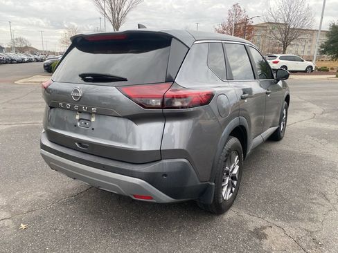 Used 2023 Nissan Rogue S image 7