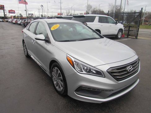 Used 2015 Hyundai Sonata Sport w/ Option Group 03 image 3