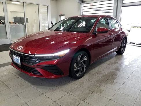 New 2026 Hyundai Elantra Limited image 2