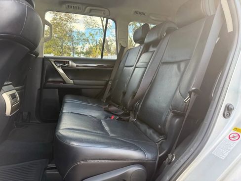 Used 2015 Lexus GX 460 image 12