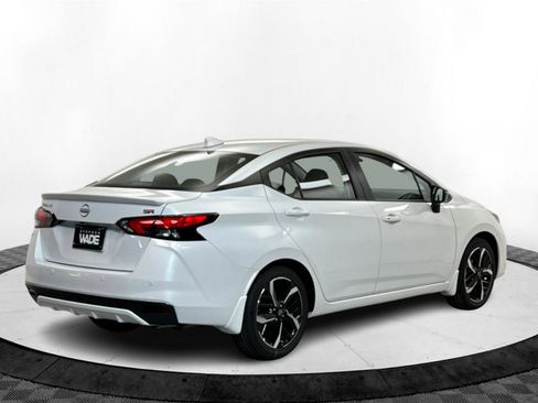 New 2025 Nissan Versa SR w/ Trunk Package image 5