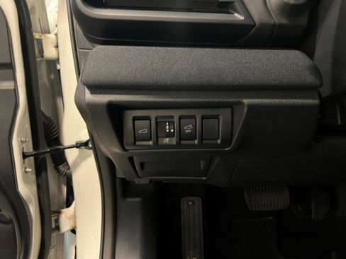 Used 2024 Subaru Outback Premium AWD/4WD image 15